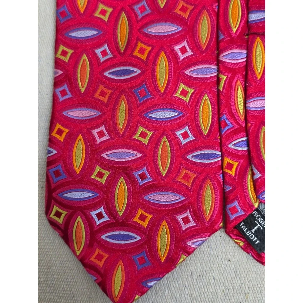 Robert Talbott Best of Class Mens Silk Tie Red‎ Geometric Oval Pattern Necktie